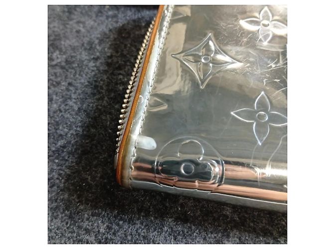 Louis Vuitton RFID-Protected Monogram Mirror Zippy Wallet Silvery - view 11