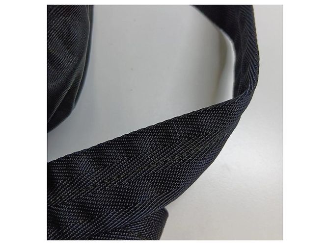 Borsa a tracolla Prada in nylon Tessuto con logo triangolare in pelle Nero - vista 14