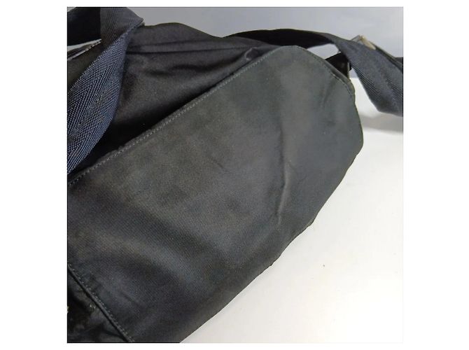 Borsa a tracolla Prada in nylon Tessuto con logo triangolare in pelle Nero - vista 17
