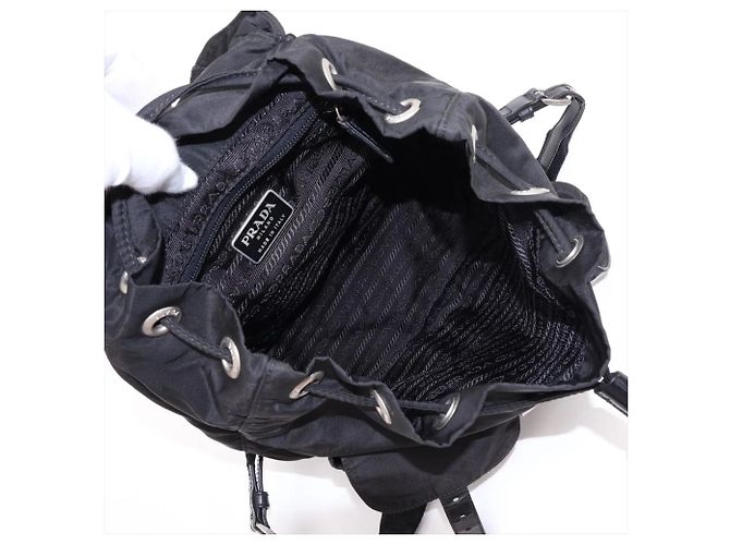 Borsa a tracolla Prada in nylon Tessuto con logo triangolare in pelle Nero - vista 7
