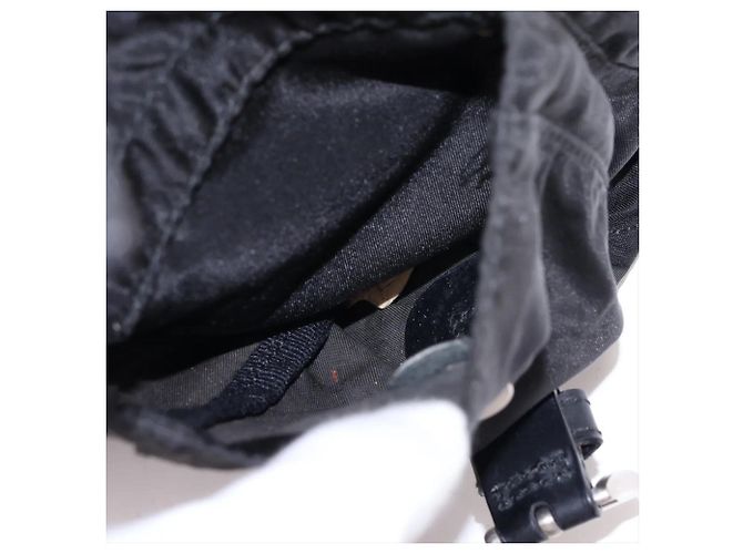 Borsa a tracolla Prada in nylon Tessuto con logo triangolare in pelle Nero - vista 9
