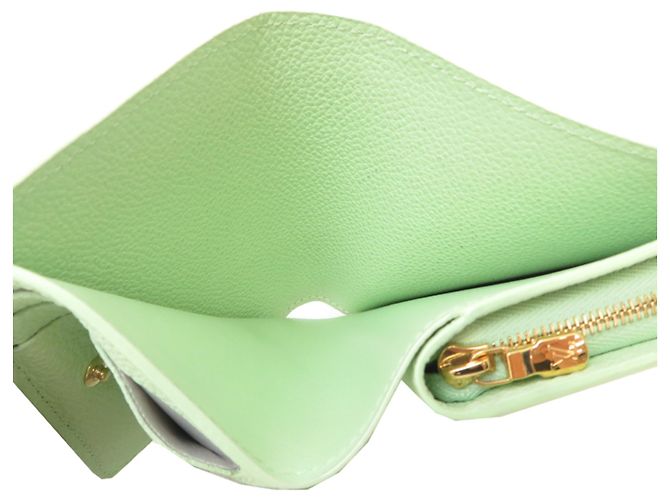 Louis Vuitton LV x TM Portefeuille Claire Women's Bi-fold Wallet - vista 6