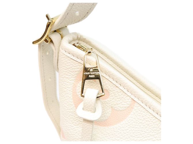 Louis Vuitton M24141 Empreinte Shoulder Bag Rose Blanc - vue 7
