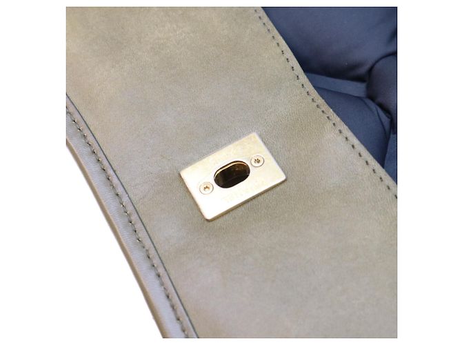Bolsa de ombro Chanel A93602 em couro de bezerro acolchoado bubble cáqui Caqui - vista 12