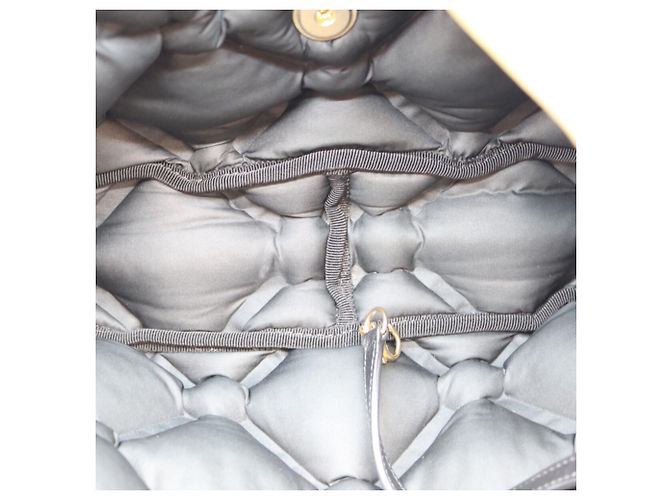 Bolsa de ombro Chanel A93602 em couro de bezerro acolchoado bubble cáqui Caqui - vista 13