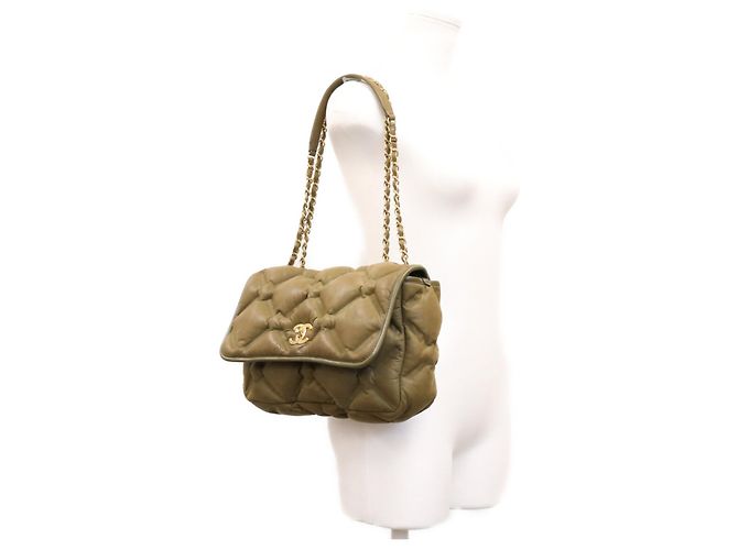Bolsa de ombro Chanel A93602 em couro de bezerro acolchoado bubble cáqui Caqui - vista 15