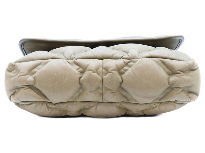 Bolsa de ombro Chanel A93602 em couro de bezerro acolchoado bubble cáqui Caqui - vista 5