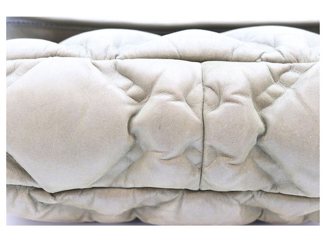 Bolsa de ombro Chanel A93602 em couro de bezerro acolchoado bubble cáqui Caqui - vista 6