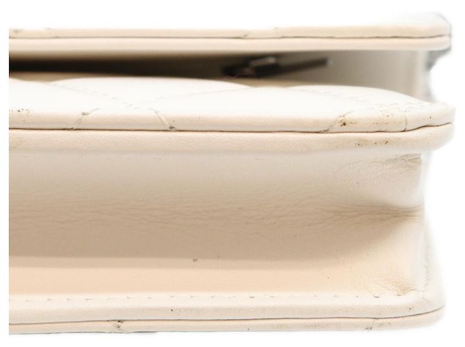 Chanel Schultertasche aus weißem Lammleder - Ansicht 10