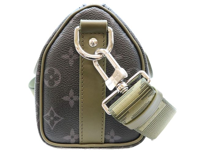 Louis Vuitton Monogram Eclipse Khaki Green Keepall Bandoulière 25 Cachi - vista 2