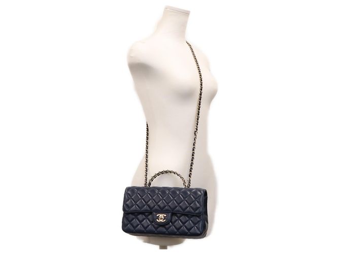 Borsa a tracolla Chanel AS4219 in pelle d'agnello blu navy - vista 14