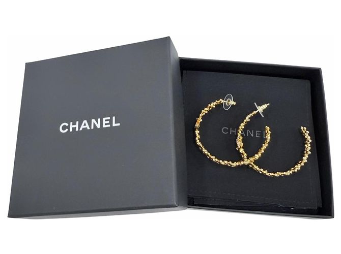 Pendientes de aro Chanel I32A Coco Mark Flower Dorado - vista 2