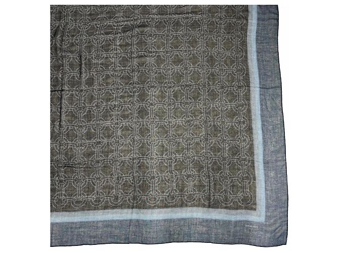 Echarpe Hermès Carré Géant em cashmere e seda Azul Azul marinho - vista 5