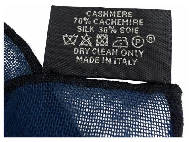 Echarpe Hermès Carré Géant em cashmere e seda Azul Azul marinho - vista 9