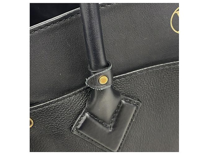 Borsa Tote Louis Vuitton Monogram Tuftage On My Side MM Nero - vista 6