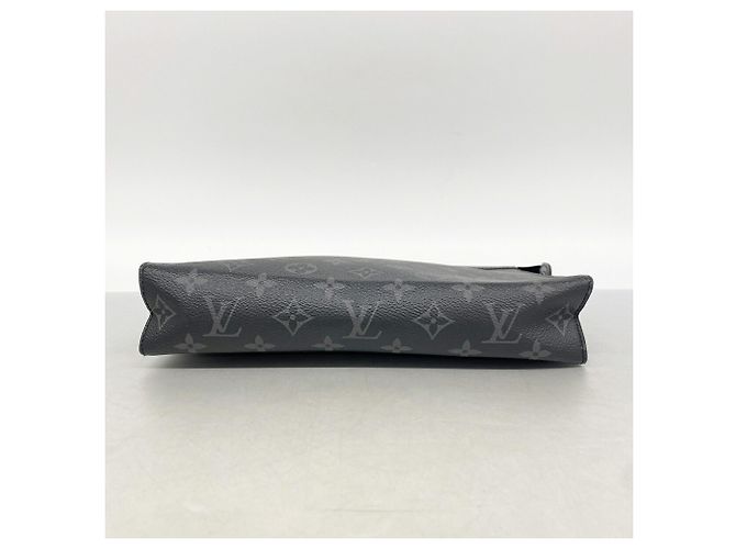 Louis Vuitton Monogram Eclipse Pochette Voyage MM Clutch Bag Preto - vista 3