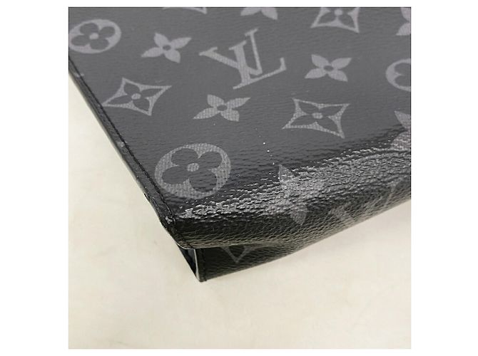 Louis Vuitton Monogram Eclipse Pochette Voyage MM Clutch Bag Preto - vista 7