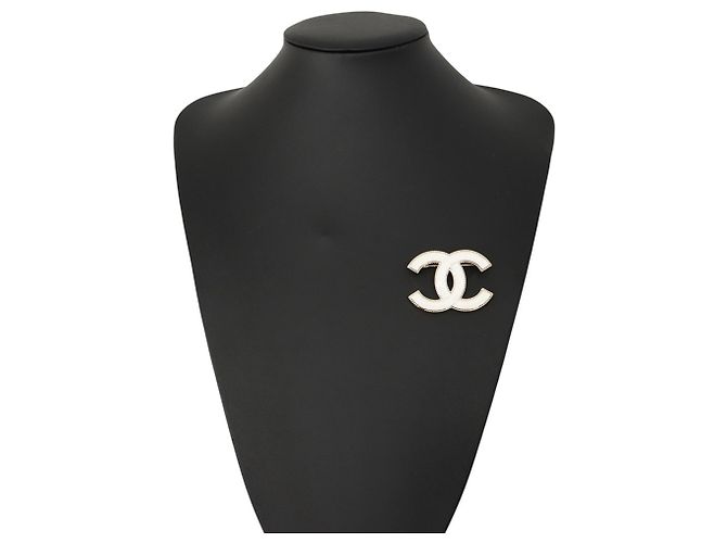 Broche Chanel Coco Mark B23C Blanc Doré - vue 4