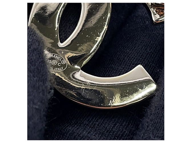 Broche Chanel Coco Mark B23C Blanc Doré - vue 6