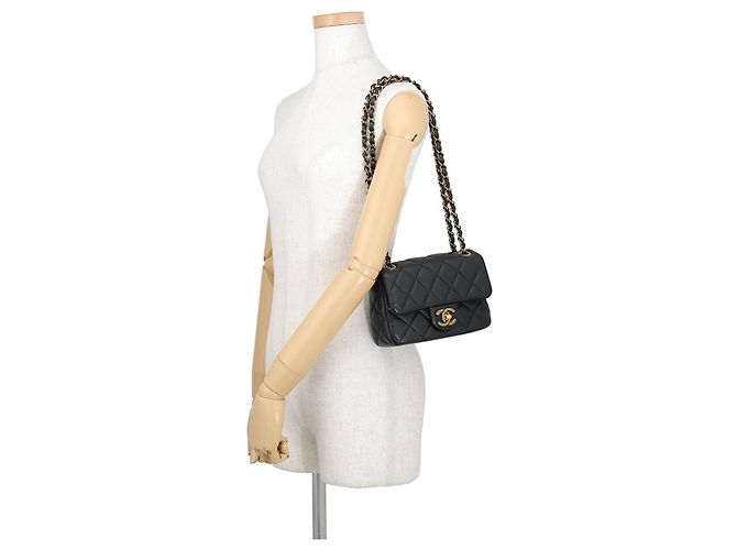 Bolsa de Ombro Mini Matelassé com Corrente Chanel Preto - vista 4