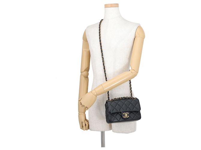 Bolsa de Ombro Mini Matelassé com Corrente Chanel Preto - vista 5