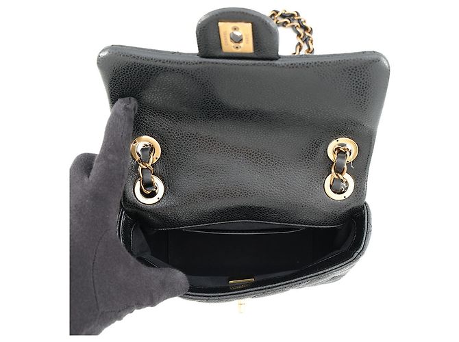 Bolsa de Ombro Mini Matelassé com Corrente Chanel Preto - vista 6