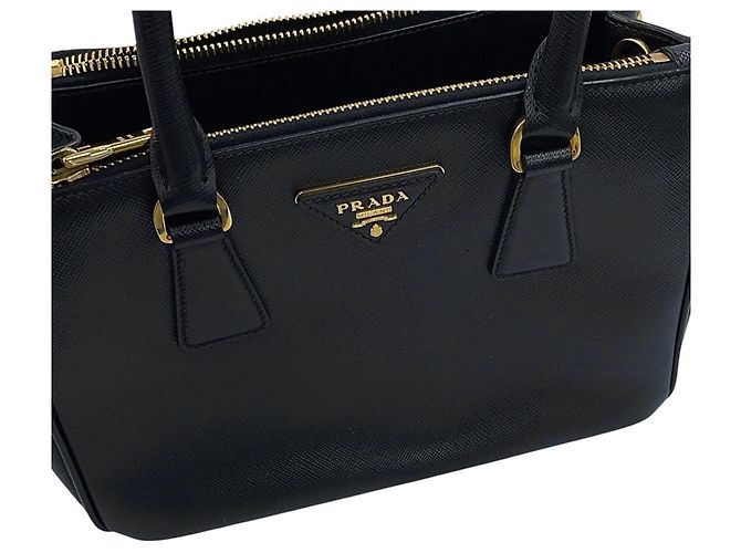 Bolsa de mão Prada Galleria Small em couro Saffiano Preto - vista 7