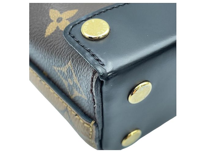 Borsa a mano Louis Vuitton Monogram Reverse Bento Box BB Nero - vista 10