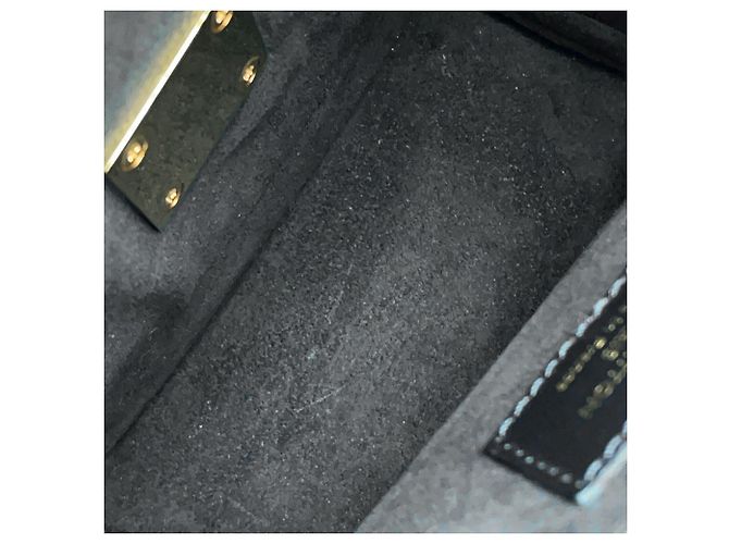 Borsa a mano Louis Vuitton Monogram Reverse Bento Box BB Nero - vista 7