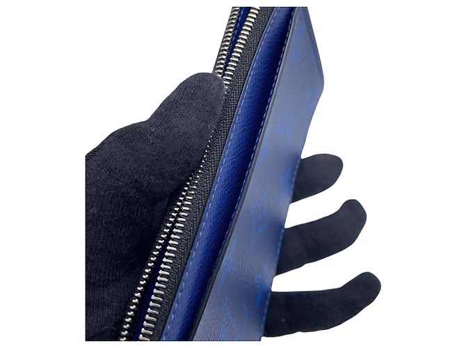 Portamonete Louis Vuitton Taiga Monogram Blu Monogramma - vista 5