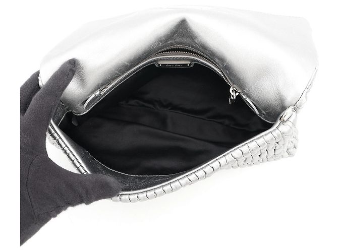 Bolsa de Ombro Miu Miu Matelassé Prata - vista 5