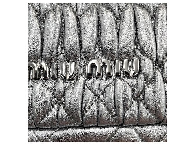 Bolsa de Ombro Miu Miu Matelassé Prata - vista 8