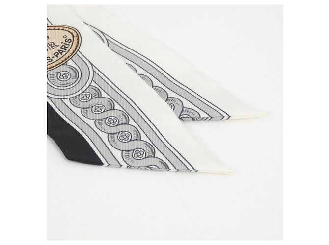 Hermès Pañuelo Twilly Hermes BRIDE DE COUR Negro Blanco - vista 2