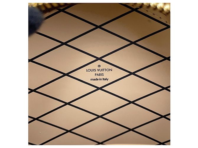 Bolso Louis Vuitton Monogram Mini Boite Chapeau Castaño Beige - vista 12
