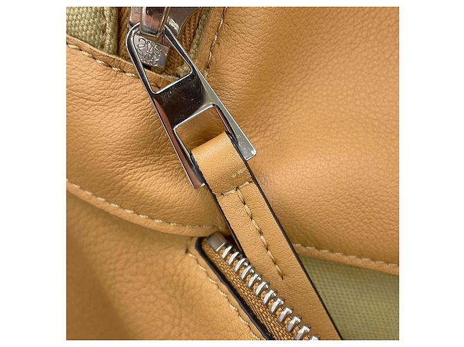 Mochila redonda Loewe Beige - vista 9