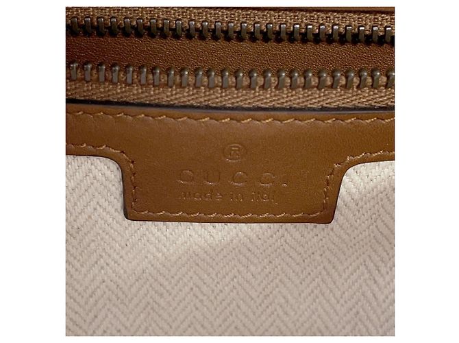 Borsa a tracolla Gucci GG Emblem Medium in pelle Marrone - vista 11