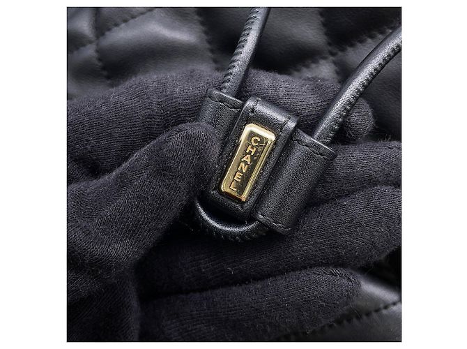 Mochila Chanel em couro Matelassé Preto - vista 11