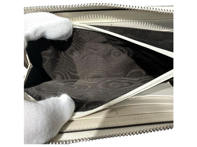 Carteira longa Gucci em couro branco - vista 5