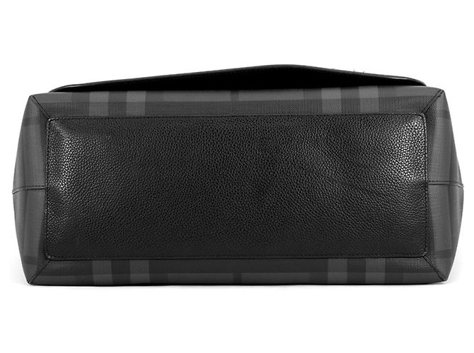 Bolsa de Ombro Burberry Nova Check Preto Multicor - vista 3