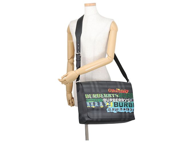 Bolsa de Ombro Burberry Nova Check Preto Multicor - vista 4