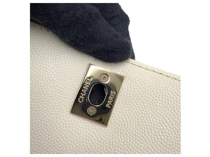 Borsa a tracolla Chanel Matelassé Bianca Bianco - vista 10