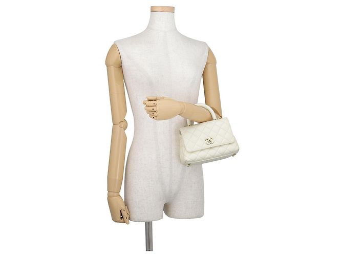 Borsa a tracolla Chanel Matelassé Bianca Bianco - vista 4