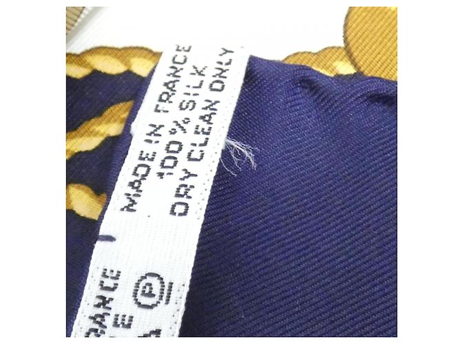 Silk In Hermès Carré Hermes LES OISEAUX DU ROY Bianco Blu - vista 3