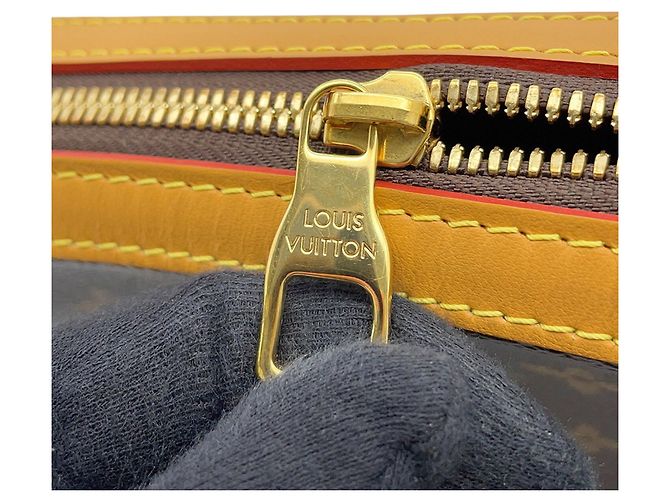Louis Vuitton Monogram Shoulder Bag Brown - view 10