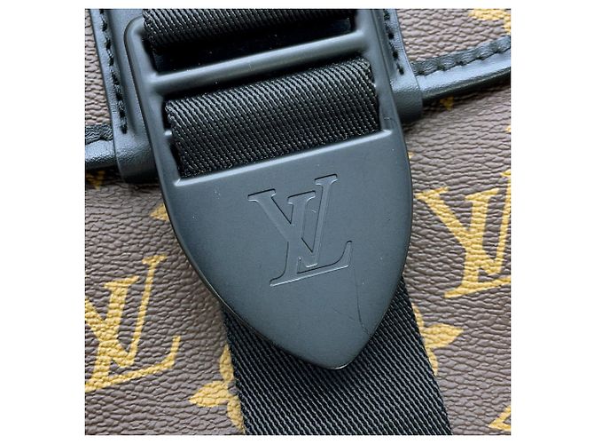 Bolsa de Ombro Louis Vuitton Monogram Macassar Archie Preto Monograma - vista 12