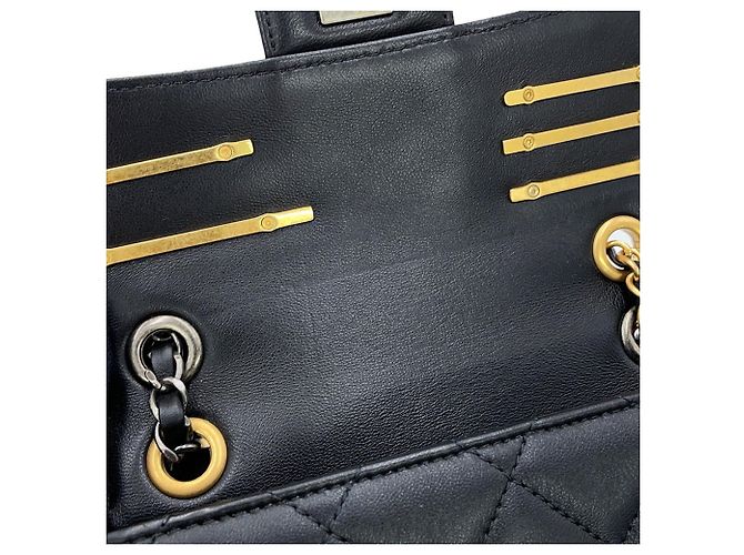 Borsa a tracolla Chanel Small Matelassé Nero - vista 12