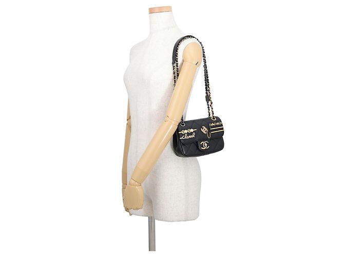 Borsa a tracolla Chanel Small Matelassé Nero - vista 4
