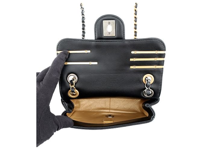 Borsa a tracolla Chanel Small Matelassé Nero - vista 6