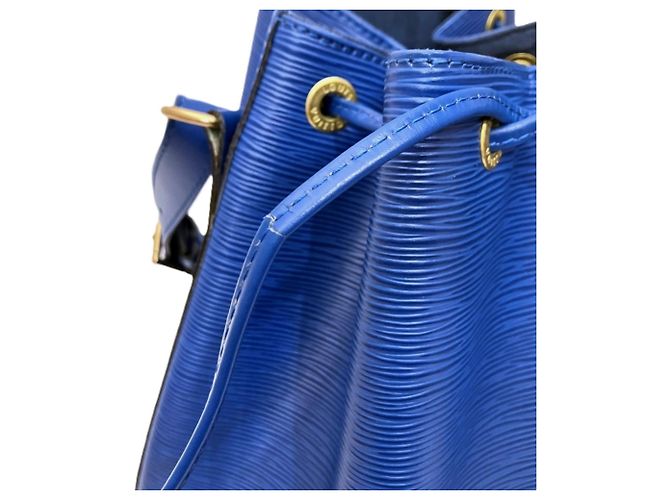 Borsa a tracolla Louis Vuitton Noe in pelle Epi Blu - vista 9