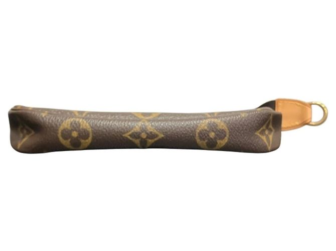 Bolsa Louis Vuitton Mini Pochette Accessoires Marrom Monograma - vista 3